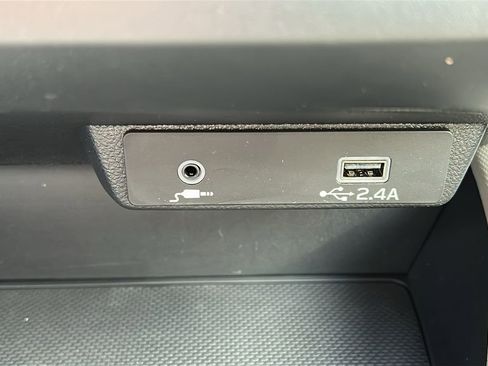 Certified 2025 Subaru Forester image 19