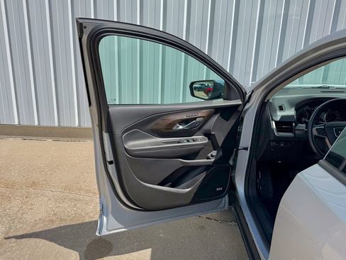 Used 2019 GMC Terrain Denali AWD/4WD image 14
