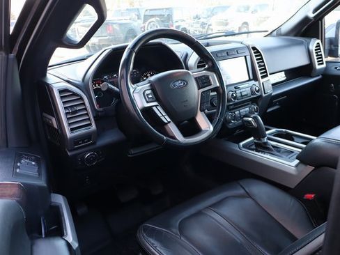 Used 2017 Ford F150 Platinum w/ Equipment Group 701A Luxury image 14