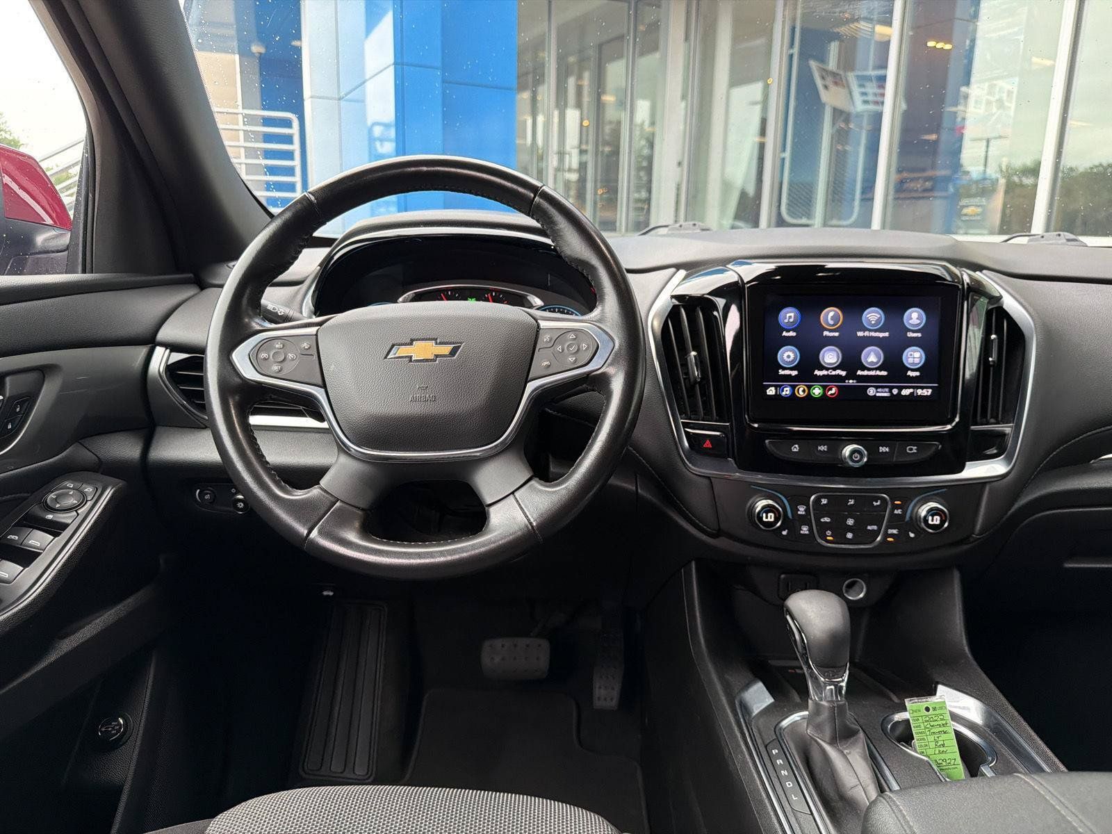 Used 2022 Chevrolet Traverse LT AWD/4WD image 16