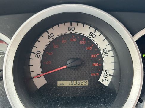 Used 2012 Toyota Tacoma PreRunner image 23