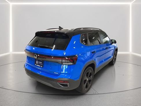 Certified 2025 Volkswagen Taos SE AWD/4WD image 26