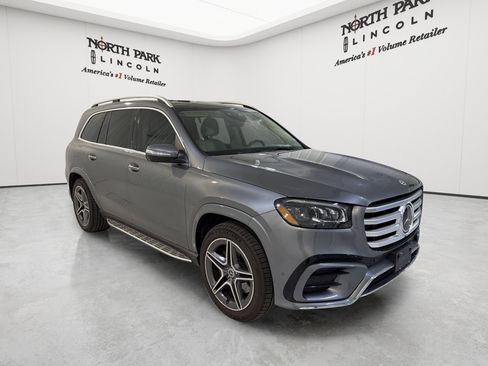 Used 2025 Mercedes-Benz GLS 450 4MATIC image 7
