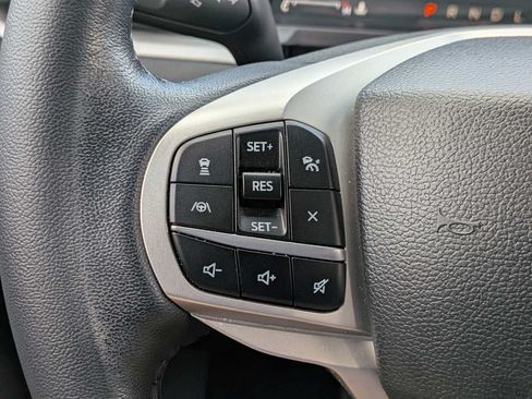 Used 2023 Ford Explorer XLT w/ Equipment Group 202A AWD/4WD image 24