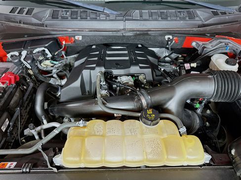 Used 2018 Ford F150 XLT w/ Equipment Group 302A Luxury image 32