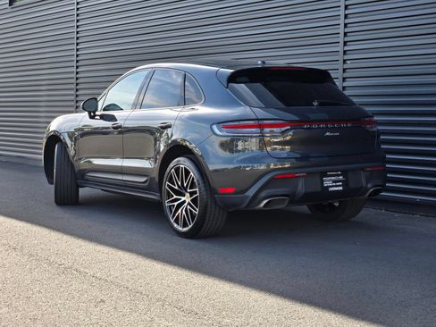 Certified 2025 Porsche Macan AWD/4WD image 3