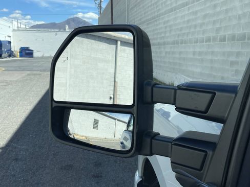 Used 2026 Ford F350 Platinum AWD/4WD image 3