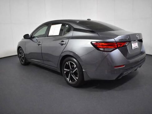 Certified 2025 Nissan Sentra SV image 6