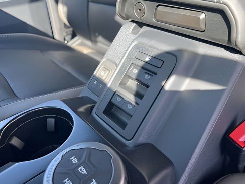 New 2025 Ford Bronco Outer Banks AWD/4WD image 23