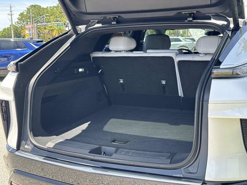 Used 2024 Cadillac Lyriq Luxury RWD image 29