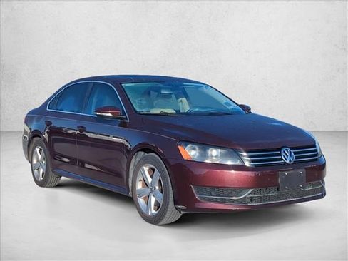 Used 2012 Volkswagen Passat 2.5 SE image 1