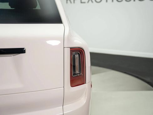 Used 2019 Rolls-Royce Cullinan AWD/4WD image 16