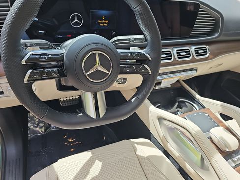 New 2026 Mercedes-Benz GLS 450 4MATIC image 18