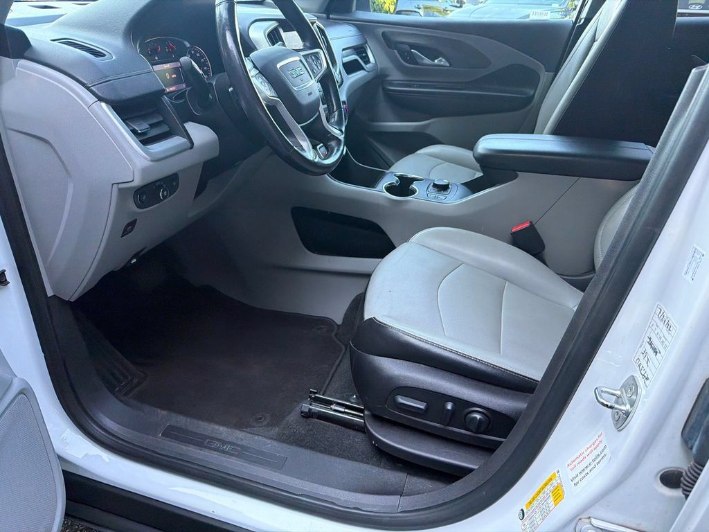 Used 2022 GMC Terrain SLT AWD/4WD image 9