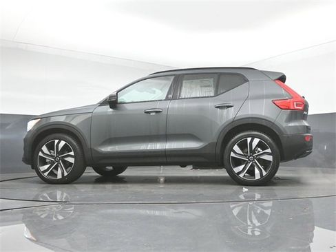 New 2026 Volvo XC40 B5 Ultra w/ Climate Package image 41