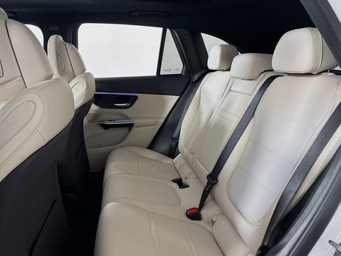 Certified 2026 Mercedes-Benz GLC 300 image 8