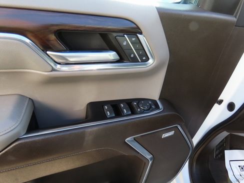 Used 2022 GMC Sierra 1500 SLT w/ SLT Convenience Package image 27