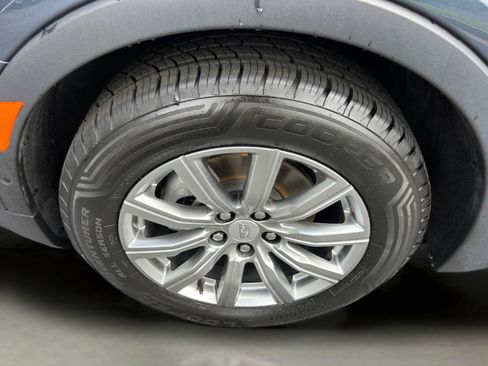 Used 2020 Cadillac XT4 Premium Luxury FWD image 11