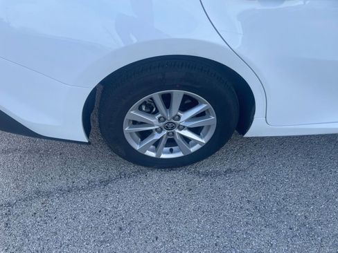 Used 2025 Toyota Camry LE image 30