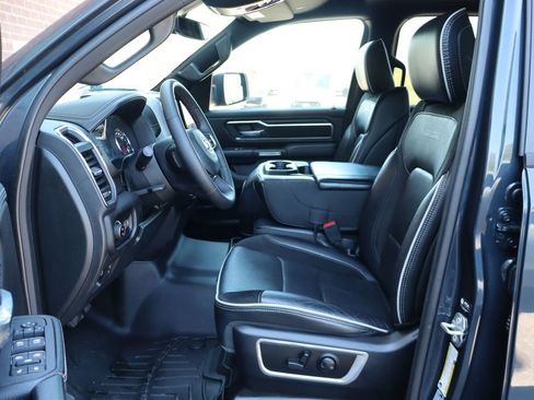 Used 2025 RAM 1500 Laramie AWD/4WD image 12