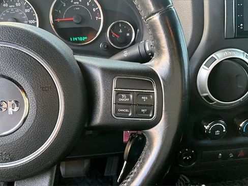 Used 2016 Jeep Wrangler Sahara w/ Connectivity Group image 11