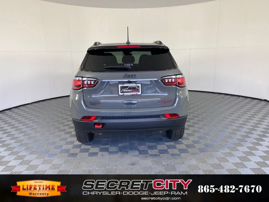 New 2026 Jeep Compass Trailhawk w/ Sun, Sound & Navigation Group AWD/4WD image 6