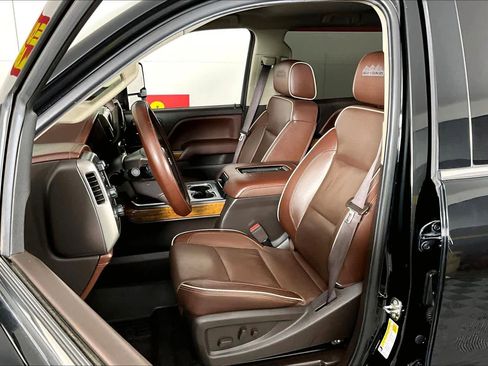 Used 2017 Chevrolet Silverado 2500 High Country w/ Duramax Plus Package image 7