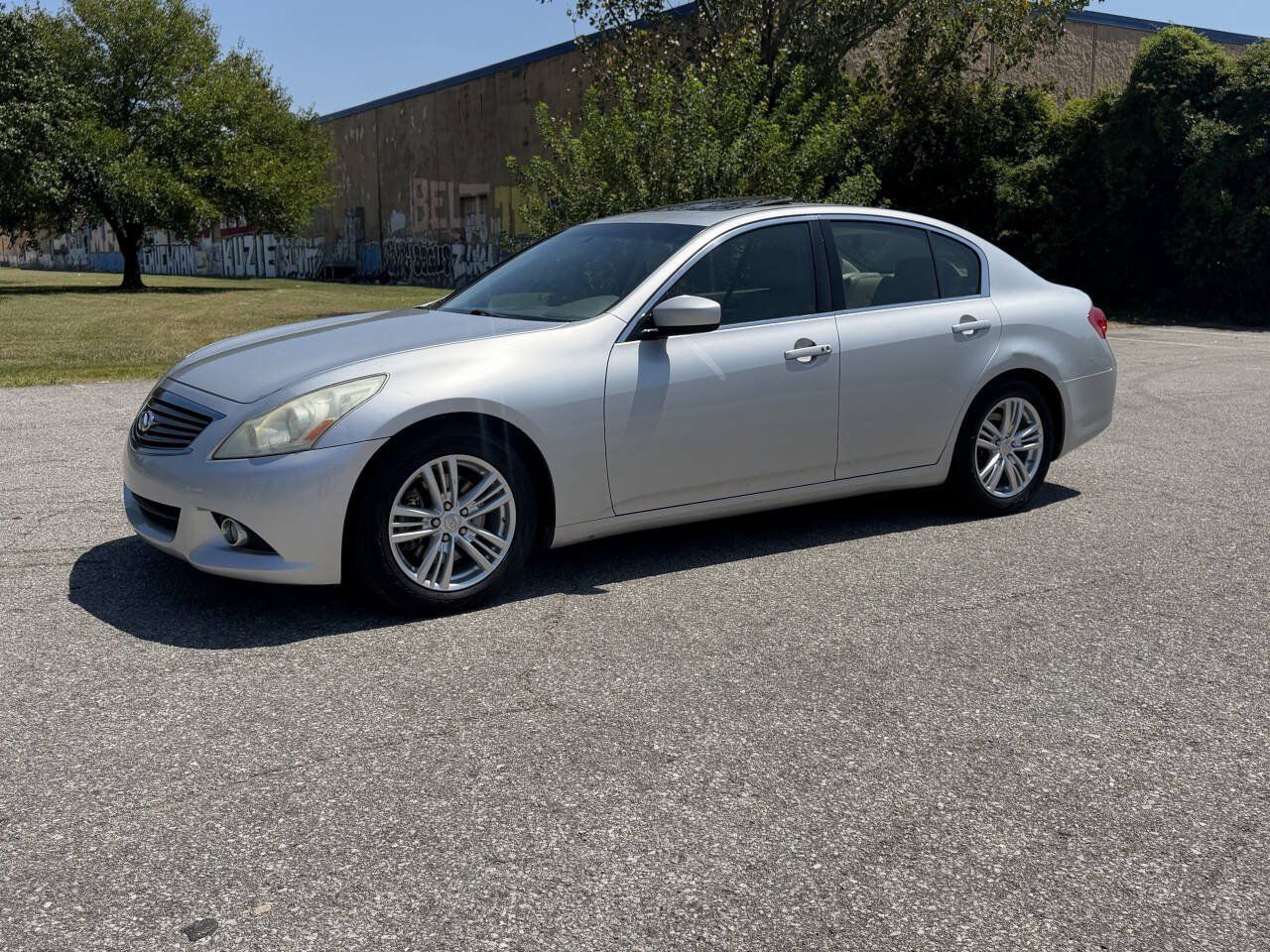 Used 2010 INFINITI G37 Journey w/ Premium Pkg RWD image 1