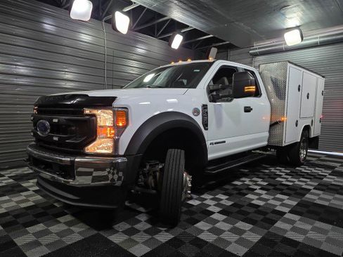Used 2022 Ford F450 XL w/ Power Equipment Group image 36
