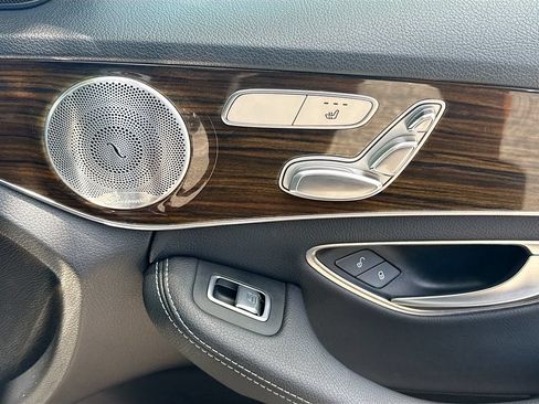 Used 2020 Mercedes-Benz C 300 Sedan image 35