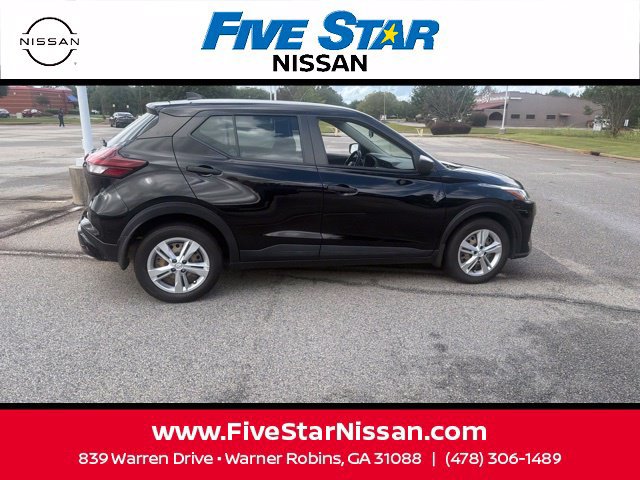 Used 2024 Nissan Kicks S FWD image 7