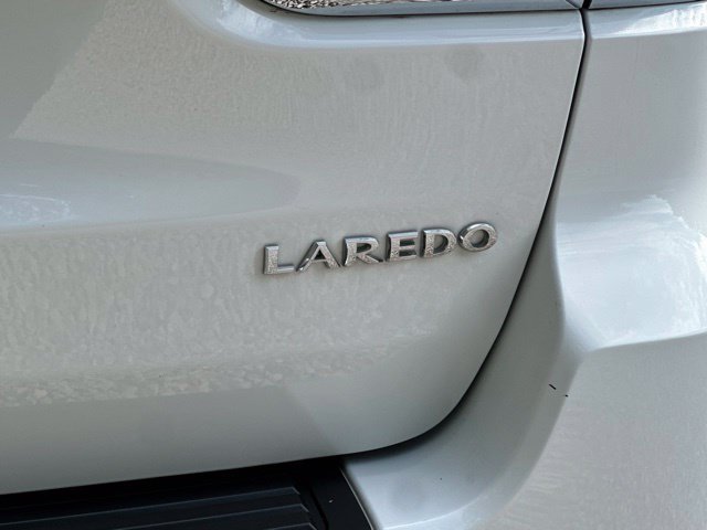 Used 2021 Jeep Grand Cherokee Laredo AWD/4WD image 13