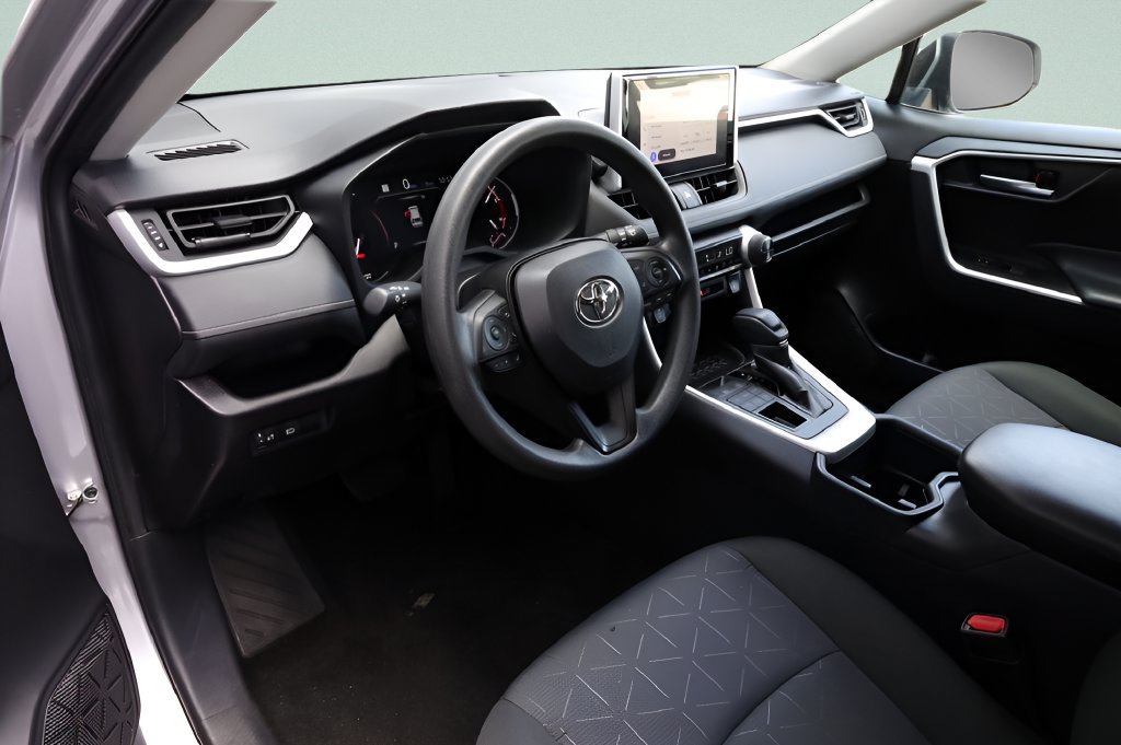 Certified 2025 Toyota RAV4 XLE AWD/4WD image 24