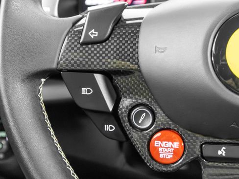 Used 2021 Ferrari 812 GTS image 28