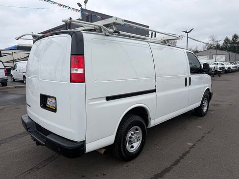 Used 2021 Chevrolet Express 2500 w/ Driver Convenience Package image 9