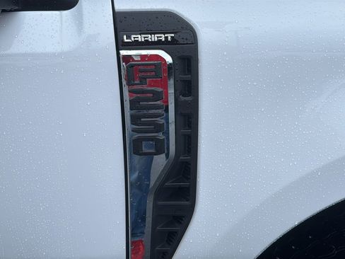 Used 2024 Ford F250 Lariat w/ Lariat Ultimate Package image 12