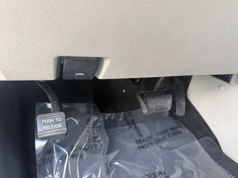 Used 2018 Dodge Grand Caravan SE w/ UConnect Hands-Free Group FWD image 64