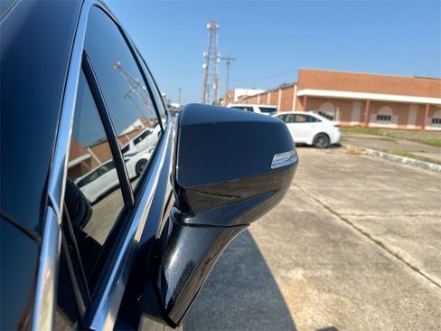 Used 2021 Cadillac XT5 Premium Luxury image 11