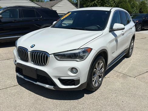 Used 2018 BMW X1 xDrive28i AWD/4WD image 1