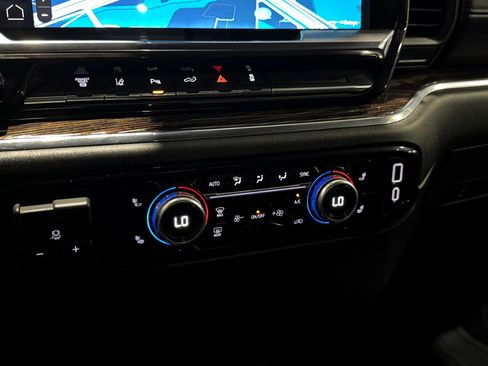 Used 2024 GMC Sierra 3500 SLE w/ SLE Value Package image 13