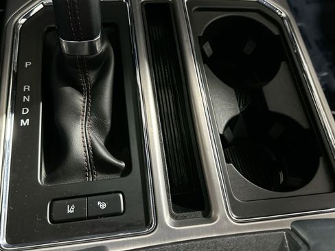 Used 2019 Ford F150 Platinum w/ Equipment Group 701A Luxury image 27