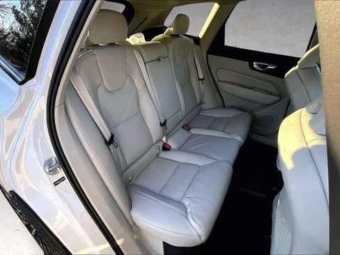 New 2026 Volvo XC60 T8 Ultra w/ Protection Package Premier AWD/4WD image 10