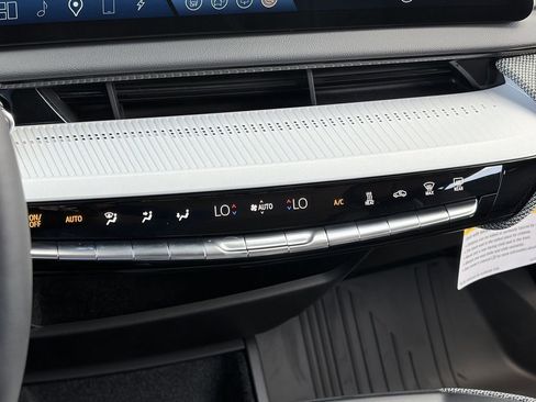 Used 2025 Cadillac Optiq Sport 2 w/ LPO, Floor Liner Package AWD/4WD image 29