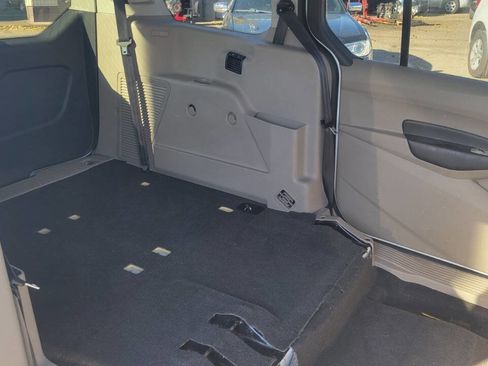 Used 2014 Ford Transit Connect XLT image 7
