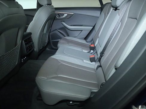 Used 2020 Audi Q8 Premium Plus image 16