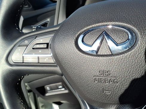 Certified 2022 INFINITI Q60 3.0t Luxe w/ Essential Package image 18