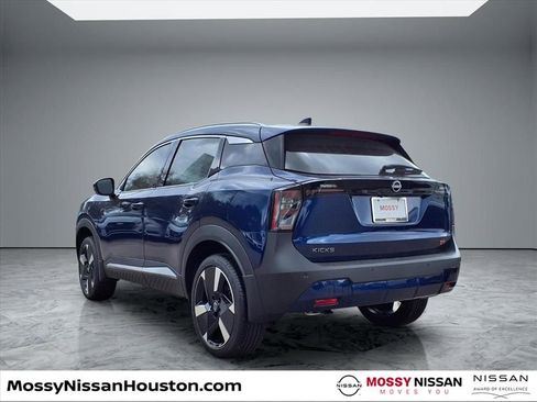 New 2026 Nissan Kicks SR w/ SR Premium Package image 2