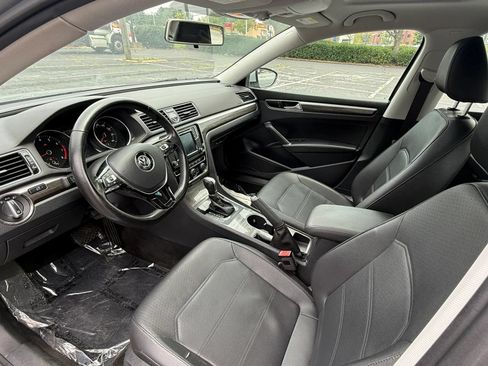 Used 2016 Volkswagen Passat 1.8T SE FWD image 10