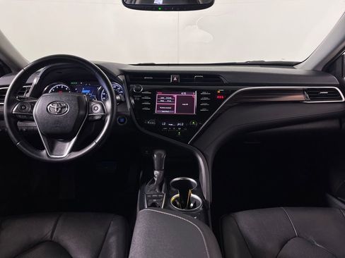Certified 2018 Toyota Camry XLE FWD image 14