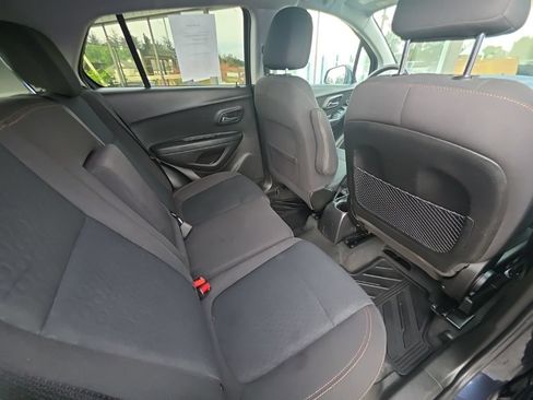 Used 2019 Chevrolet Trax LS w/ Tint and Cruise Package AWD/4WD image 14